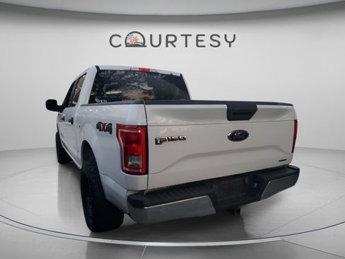 Used 2015 Ford F150 XLT AWD/4WD image 2
