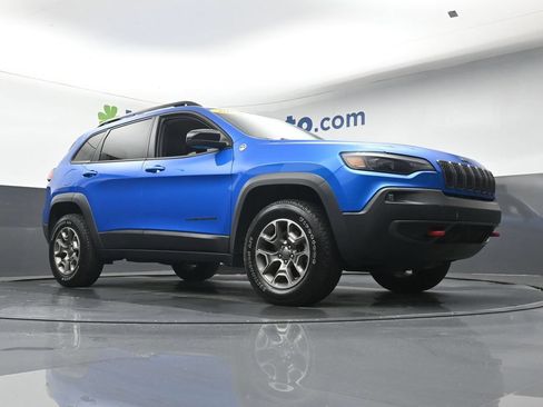 Used 2022 Jeep Cherokee Trailhawk w/ Premium Leather Package AWD/4WD image 27