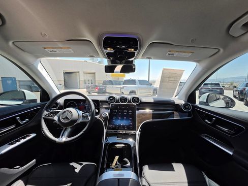 Used 2024 Mercedes-Benz GLC 300 4MATIC image 18