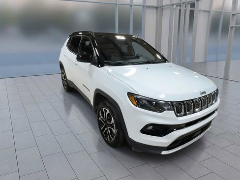 Used 2023 Jeep Compass Limited image 2