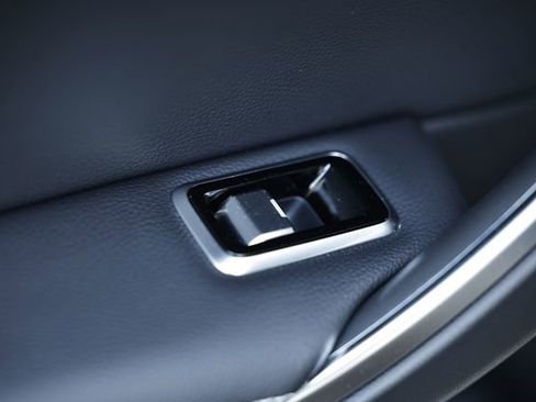 New 2024 Jaguar XF R-Dynamic SE image 32