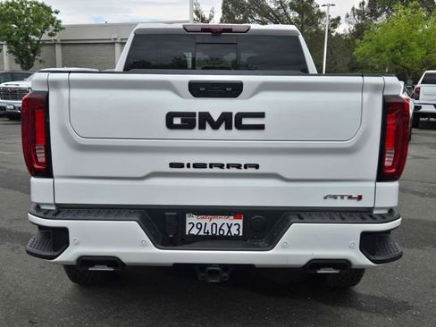 Used 2024 GMC Sierra 1500 AT4 w/ Technology Package image 5