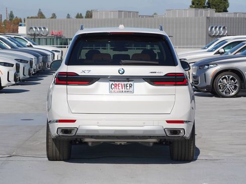 New 2026 BMW X7 xDrive40i w/ Premium Package image 6