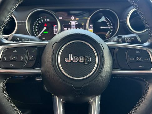 Used 2023 Jeep Wrangler Unlimited Sahara w/ Cold Weather Group AWD/4WD image 32