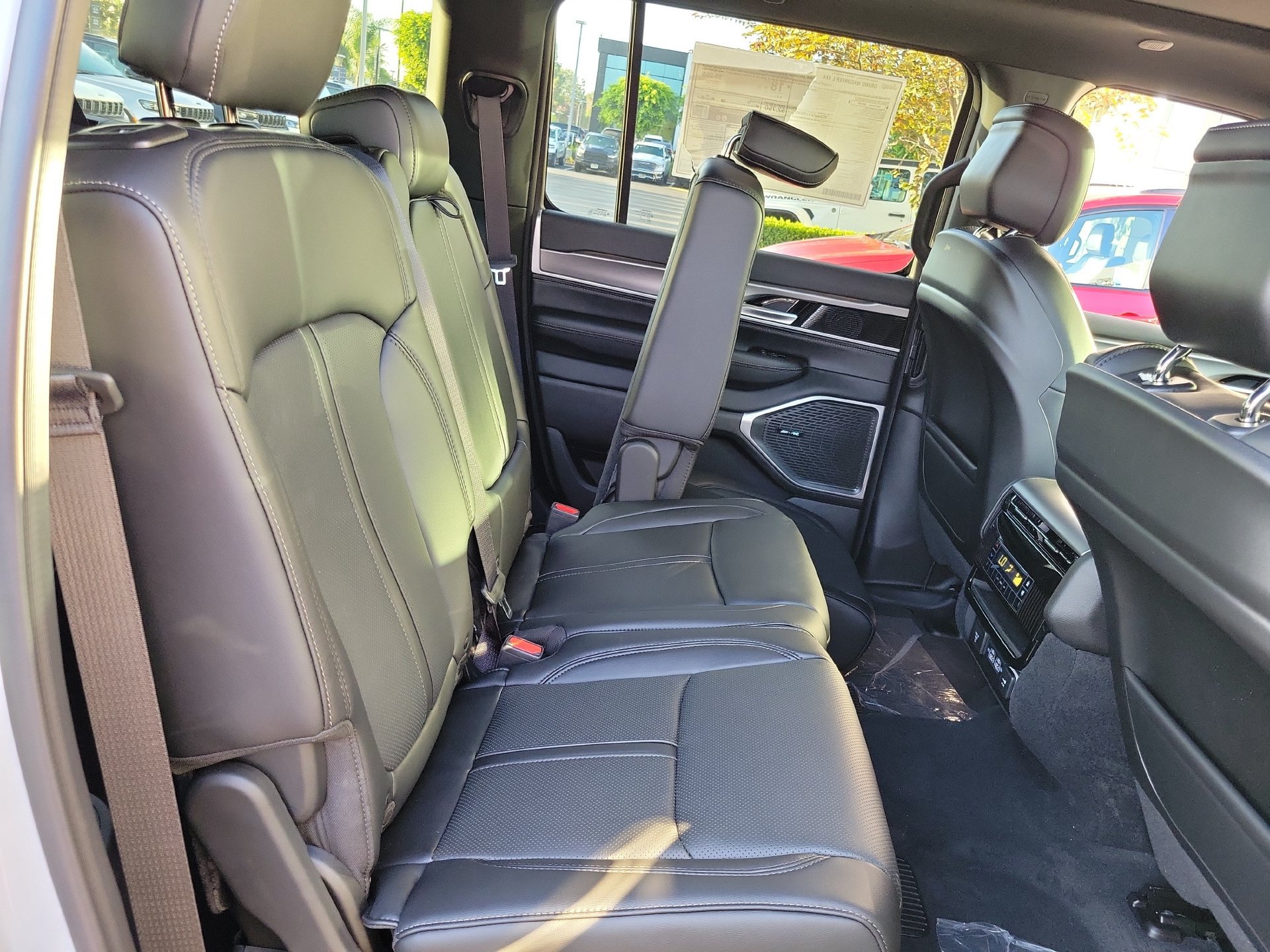 New 2026 Jeep Grand Wagoneer L 4WD image 17