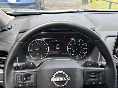 Used 2025 Nissan Rogue SV FWD image 41