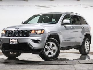 Used 2017 Jeep Grand Cherokee Laredo w/ Quick Order Package 23E AWD/4WD video 1