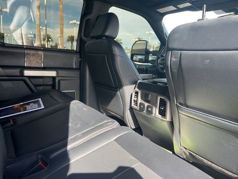 Used 2022 Ford F350 Lariat w/ Lariat Ultimate Package image 4