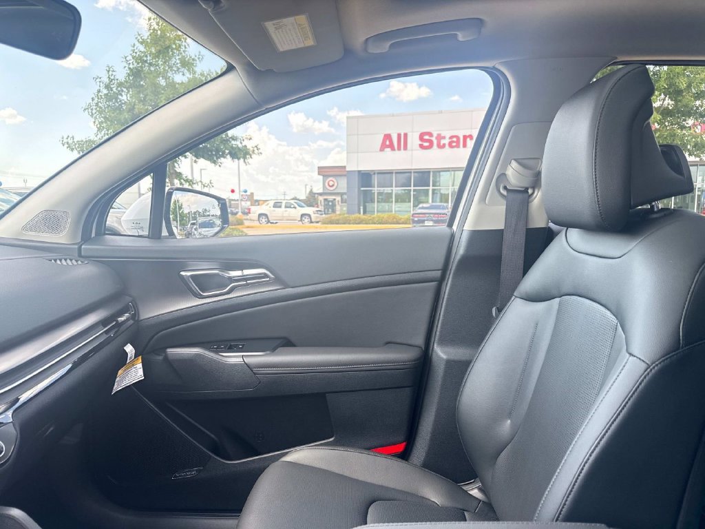 New 2026 Kia Sportage SX FWD image 17