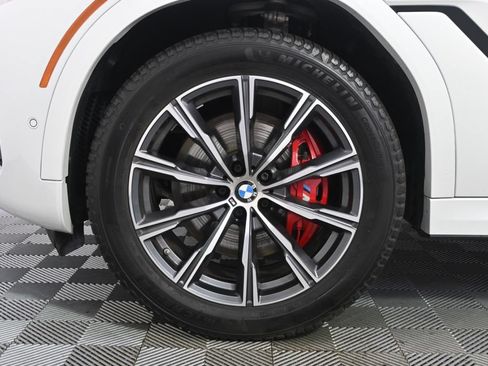 Used 2022 BMW X6 xDrive40i w/ M Sport Package AWD/4WD image 21