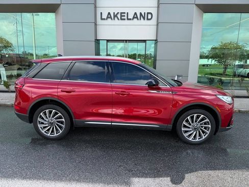 Used 2023 Lincoln Corsair Reserve w/ Towing Package FWD image 2