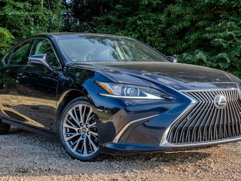 Used 2019 Lexus ES 350 w/ Premium Package FWD image 7