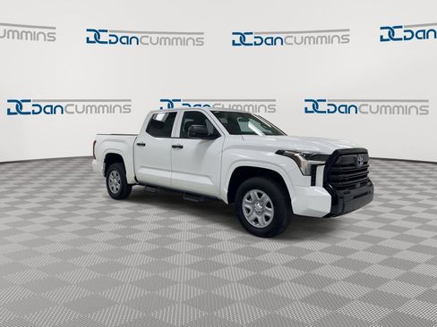 Used 2025 Toyota Tundra SR w/ SR Tow Package AWD/4WD image 2