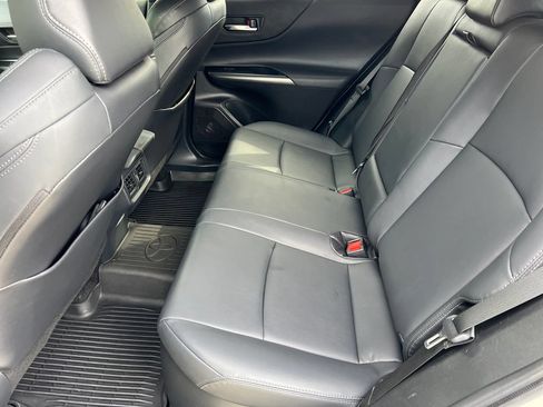 Used 2022 Toyota Venza XLE AWD/4WD image 15