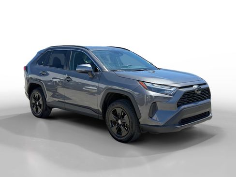 Used 2024 Toyota RAV4 XLE FWD image 7