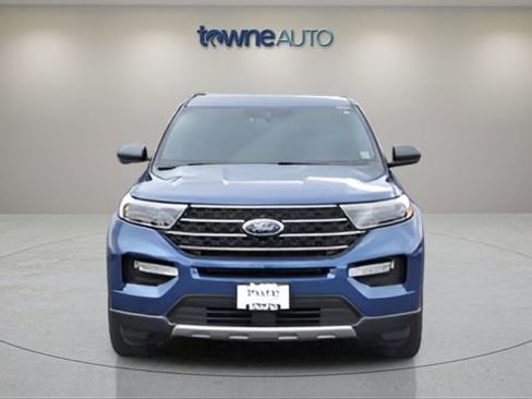 Used 2022 Ford Explorer XLT w/ Equipment Group 202A AWD/4WD image 10