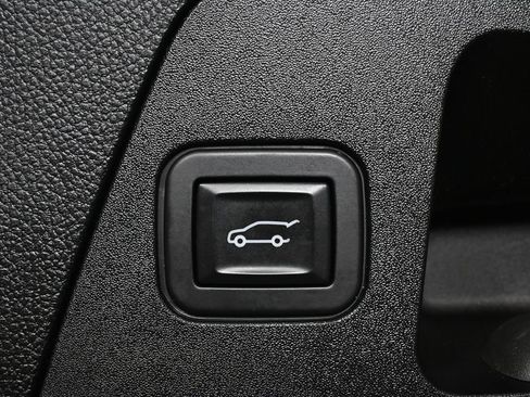 Used 2019 Buick Envision Essence image 30