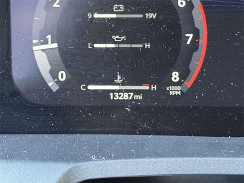 Used 2025 Toyota Tacoma TRD Off-Road image 12