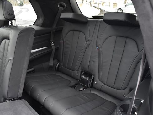 Used 2020 BMW X7 xDrive40i w/ M Sport Package image 27