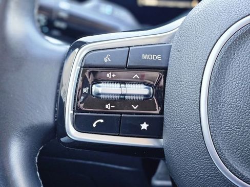 Used 2024 Kia Sorento S image 17