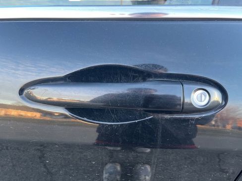 Used 2019 Jeep Cherokee Latitude w/ Popular Appearance Group image 17