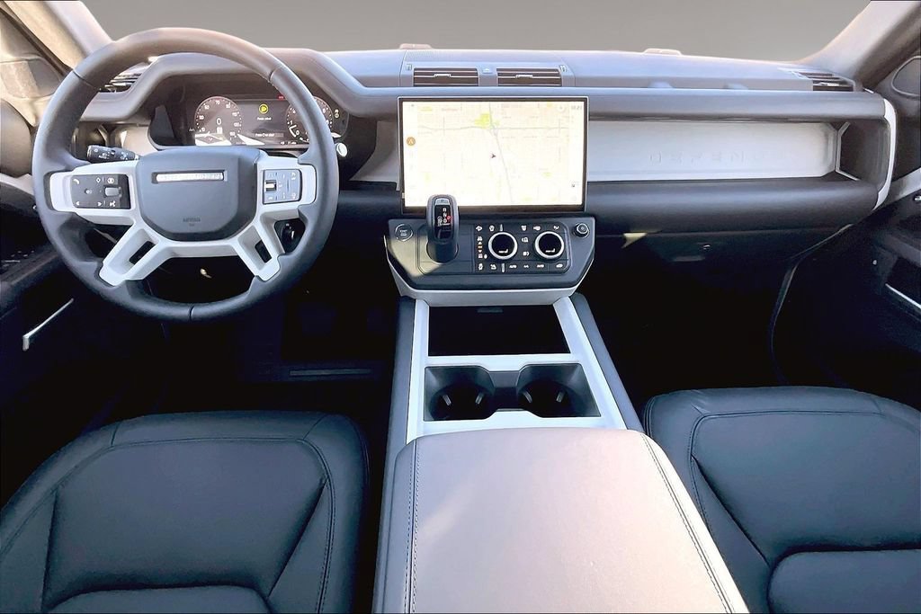 New 2026 Land Rover Defender 130 X-Dynamic SE AWD/4WD image 5