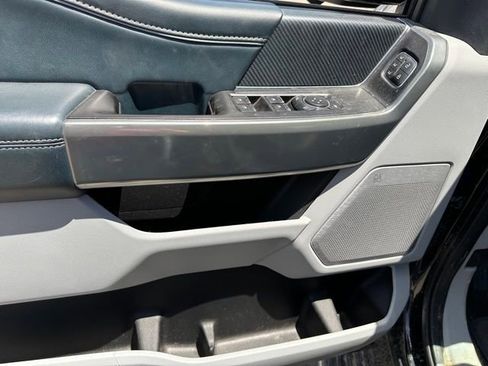 Used 2022 Ford F150 Limited image 19