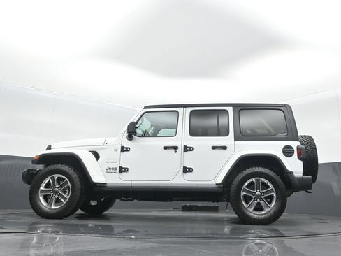 Used 2020 Jeep Wrangler Unlimited Sahara AWD/4WD image 32