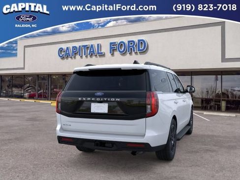 New 2026 Ford Expedition Active RWD image 8