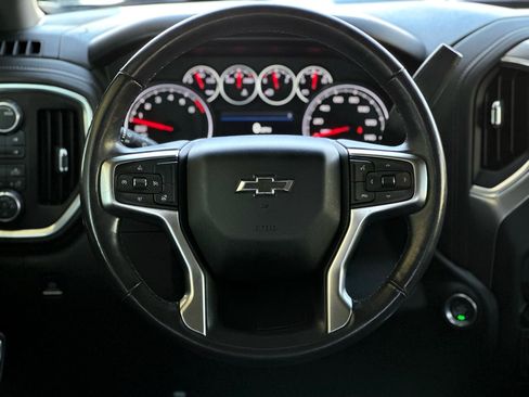 Used 2021 Chevrolet Silverado 1500 LT Trail Boss w/ Convenience Package II image 18