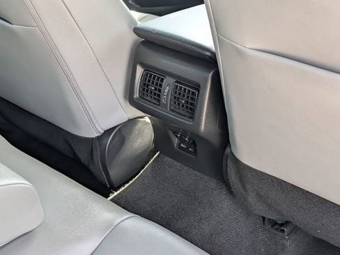 Used 2025 Toyota Camry SE w/ Convenience Package FWD image 30