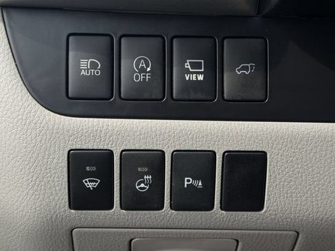 Used 2019 Toyota Highlander Limited Platinum FWD image 19