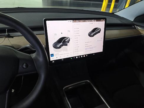 Used 2023 Tesla Model 3 Standard Range RWD image 12