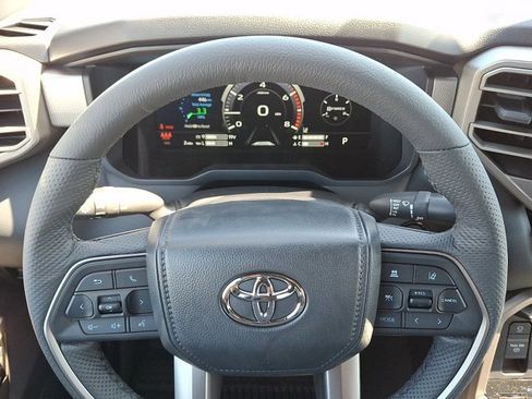 New 2026 Toyota Tundra Limited AWD/4WD image 15