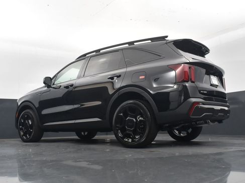 Certified 2025 Kia Sorento SX Prestige AWD/4WD image 39
