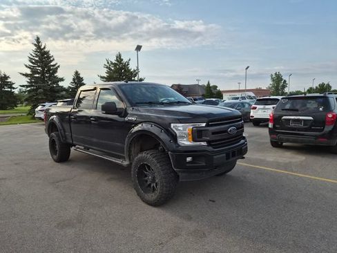Used 2018 Ford F150 XLT w/ Equipment Group 302A Luxury AWD/4WD image 3
