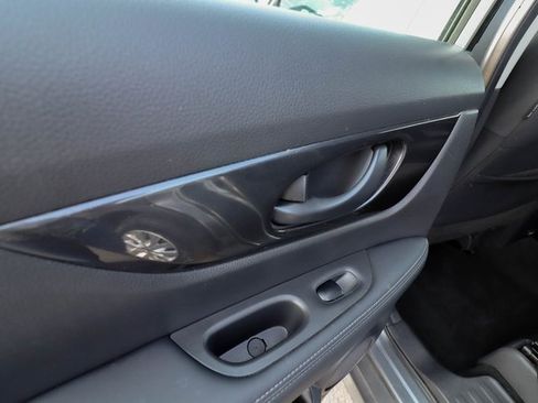 Used 2020 Nissan Rogue S image 42