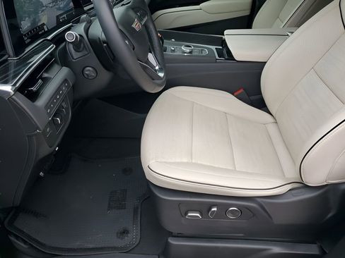 Used 2023 Cadillac Escalade Sport w/ LPO, ONYX Package image 32