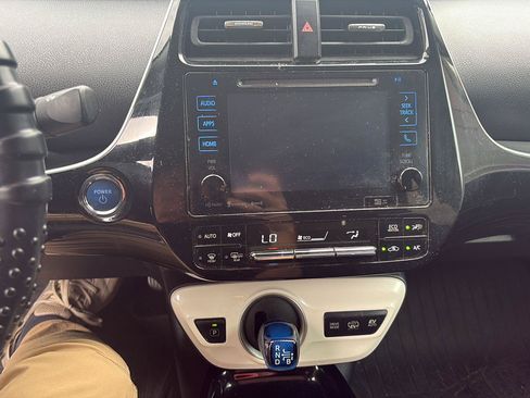 Used 2018 Toyota Prius Prime Plus w/ Carpet Mat Package FWD image 9