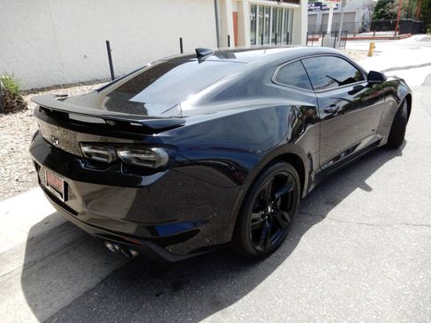 Used 2019 Chevrolet Camaro SS RWD image 5