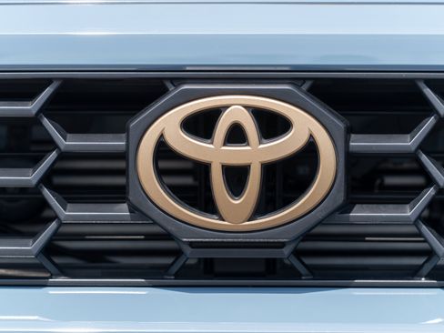 Used 2025 Toyota 4Runner TRD Sport Premium AWD/4WD image 38