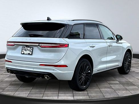 Used 2025 Lincoln Corsair Reserve w/ Jet Appearance Package AWD/4WD image 7