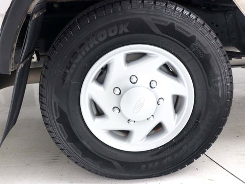 Used 2024 Ford E-350 and Econoline 350 Super Duty w/ Power Windows & Locks Group RWD image 32