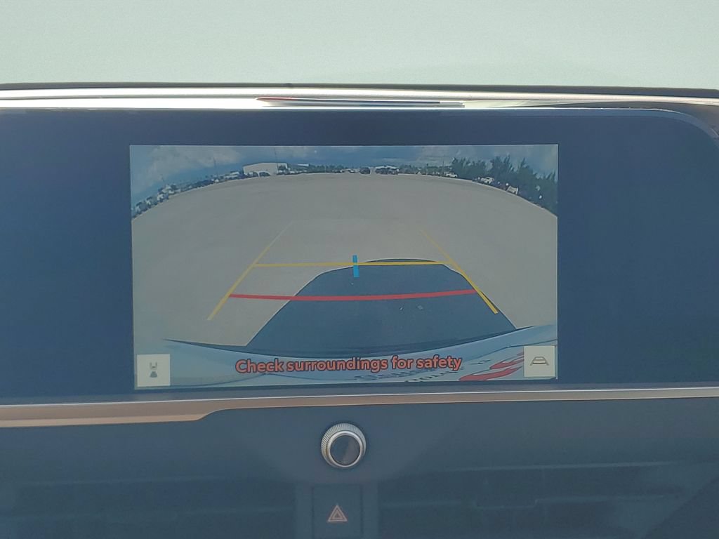 Certified 2025 Toyota Crown Signia AWD/4WD image 17