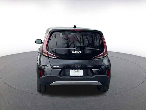 Used 2025 Kia Soul LX w/ LX Technology Package image 12