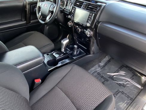 Certified 2024 Toyota 4Runner TRD Off-Road image 10