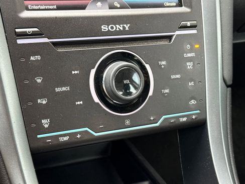 Used 2015 Ford Fusion Titanium image 21