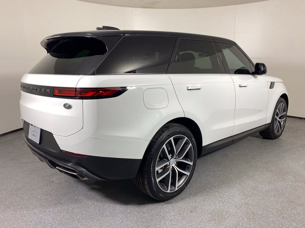 Used 2023 Land Rover Range Rover Sport SE AWD/4WD image 5