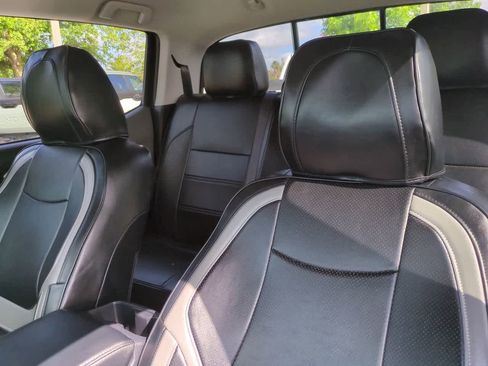 Certified 2020 Toyota Tacoma SR5 AWD/4WD image 8