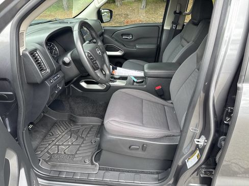 Used 2023 Nissan Frontier SV w/ SV Convenience Package AWD/4WD image 10